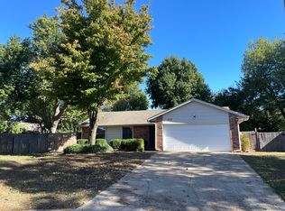 305 Cherryvale Rd, Edmond, OK 73003