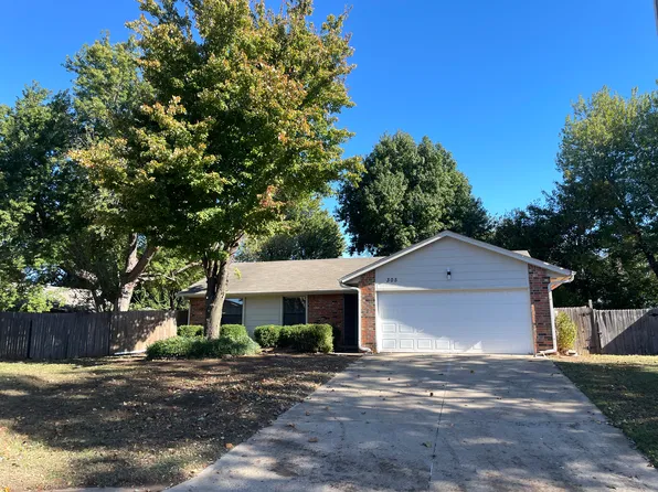 305 Cherryvale Rd, Edmond, OK 73003