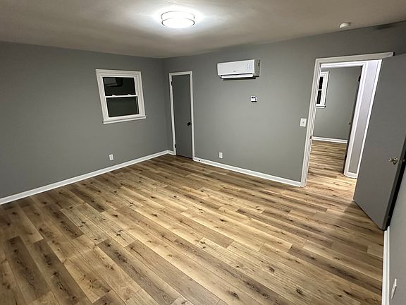 4th image of 3829 Artee Rd
