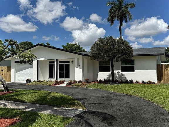 5th image of 5951 NW 18th Court