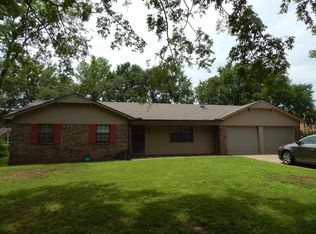 1507 N Jackson Ave, Russellville, AR 72801