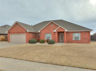 3100 Fairway Dr, Weatherford, OK 73096