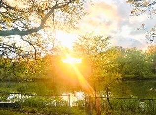 8821 Commodore Dr, Norfolk, VA 23503