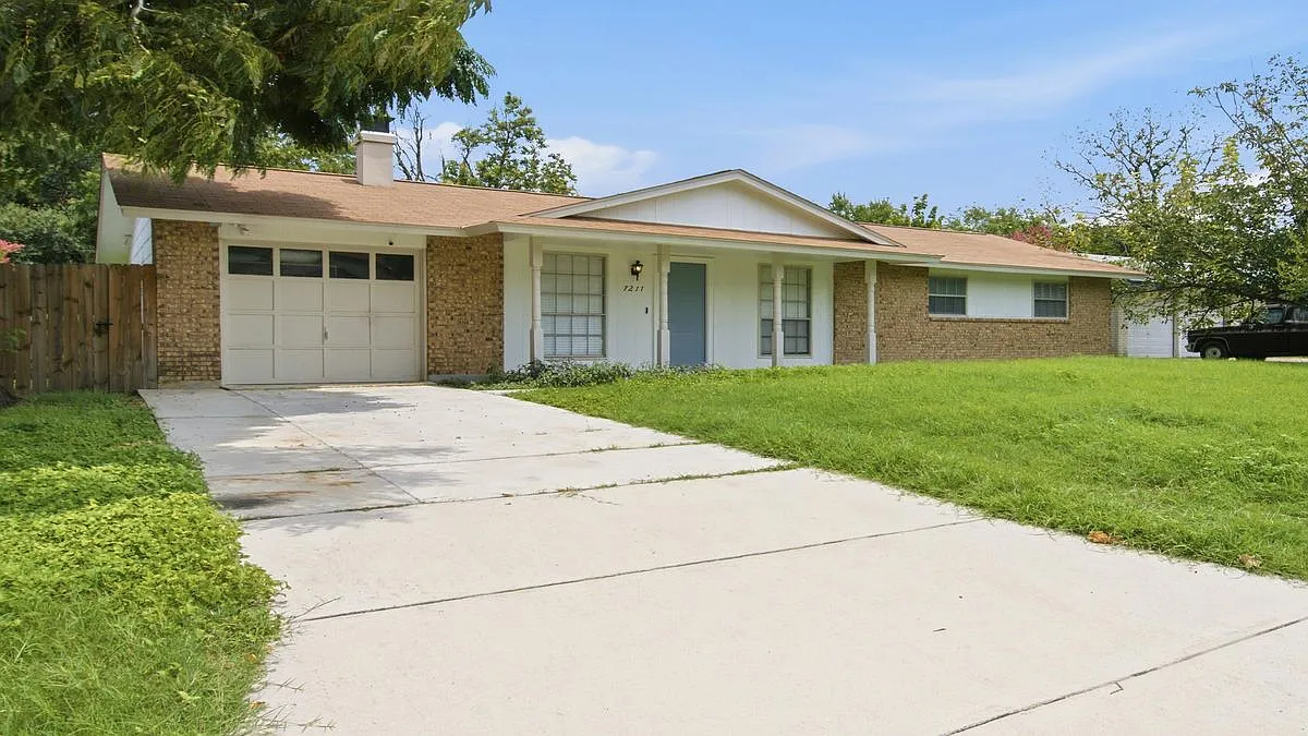 3 bed, 2.0 bath, 1614 sqft, $2,000 — Photo 2