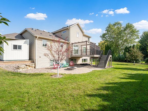 3rd image of 3482 Woodstone Dr SW