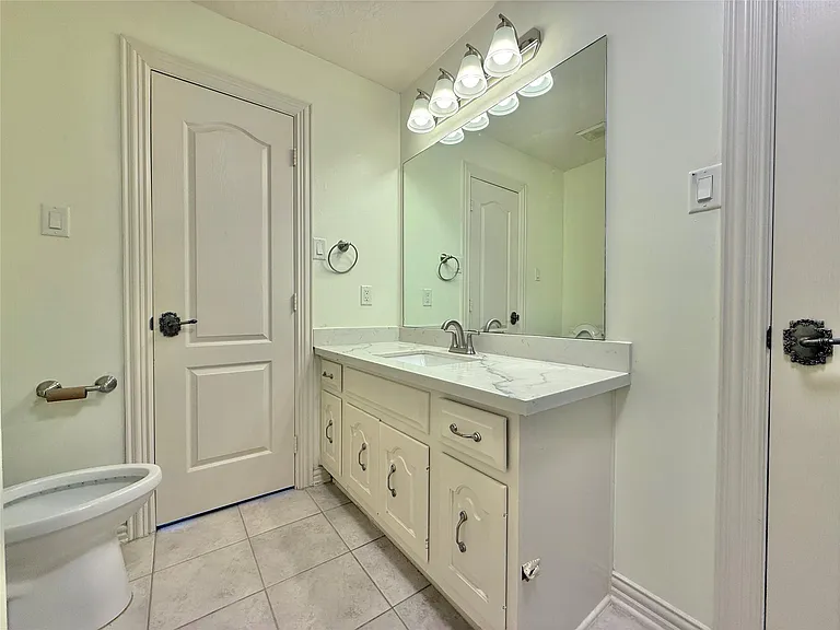 1803 Cottage Landing Ln — Photo 33