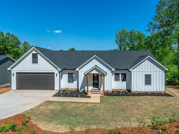 160 Holmes Dr, Spartanburg, SC 29303