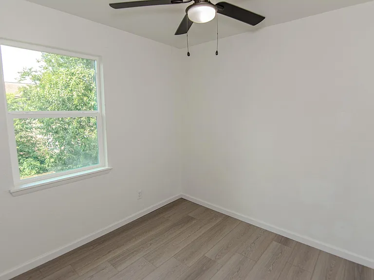 7867 Hamlet St — Photo 8