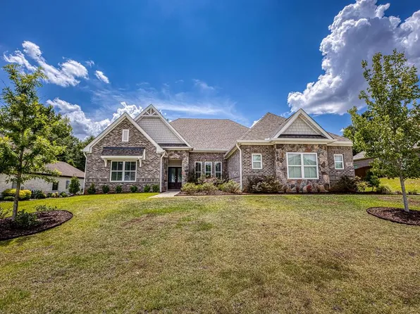647 Charleston Mills Dr, Midland City, AL 36350