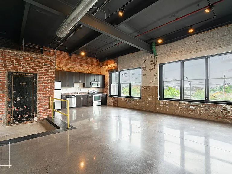 Wonder Bread Lofts — Photo 62