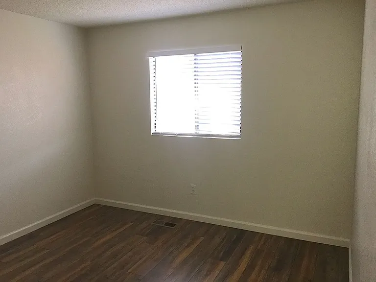 1270 Sutro St — Photo 12