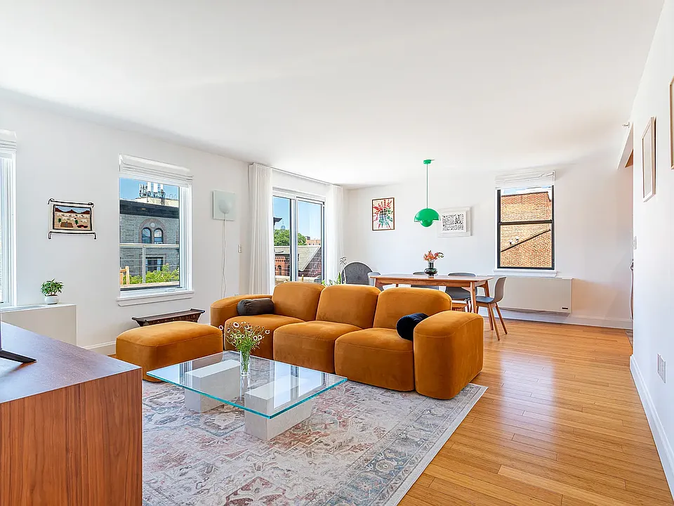 483 Washington Ave #6A