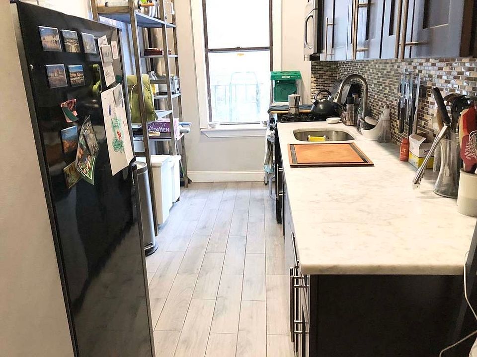 1st image of 188 Parkside Ave APT B3e