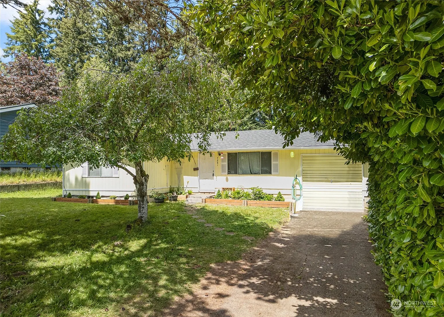 7281 E Center Street photo 1