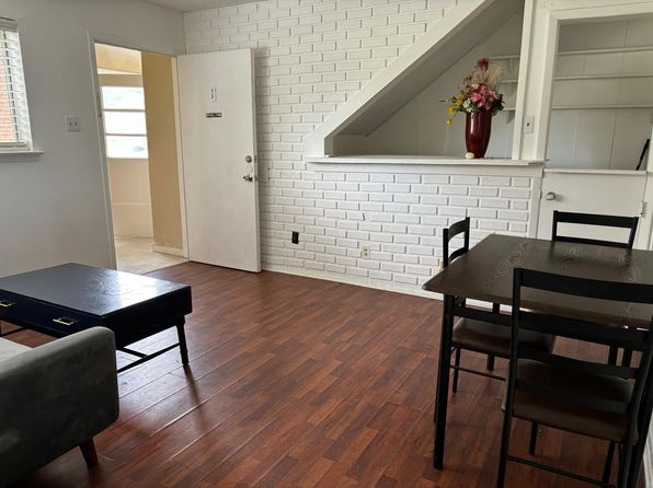 321 La Salle Dr