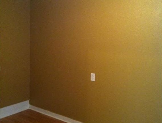 2nd image of 710 Montclair Ave APT B