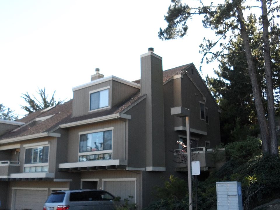 Exterior View of Townhouse