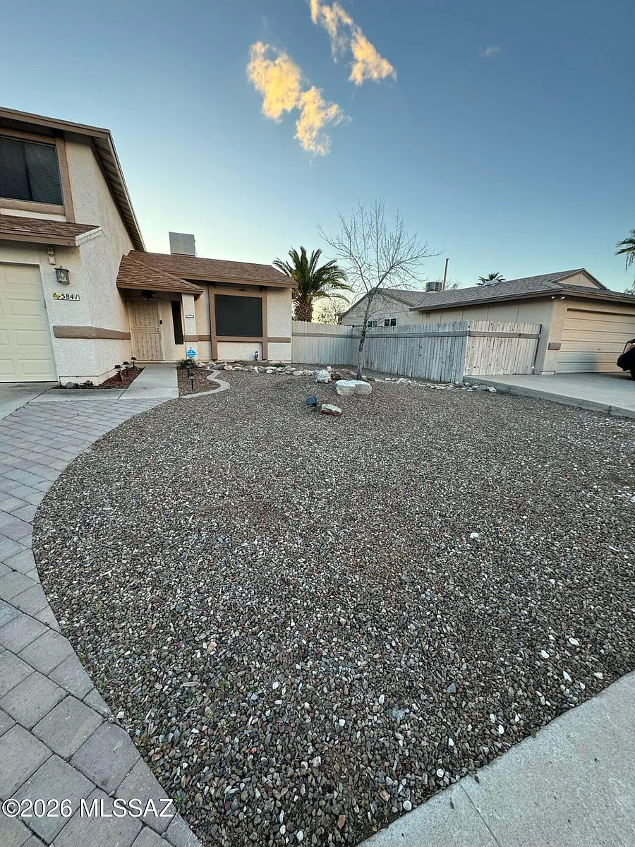 Building Photo - 5841 N Belbrook Dr