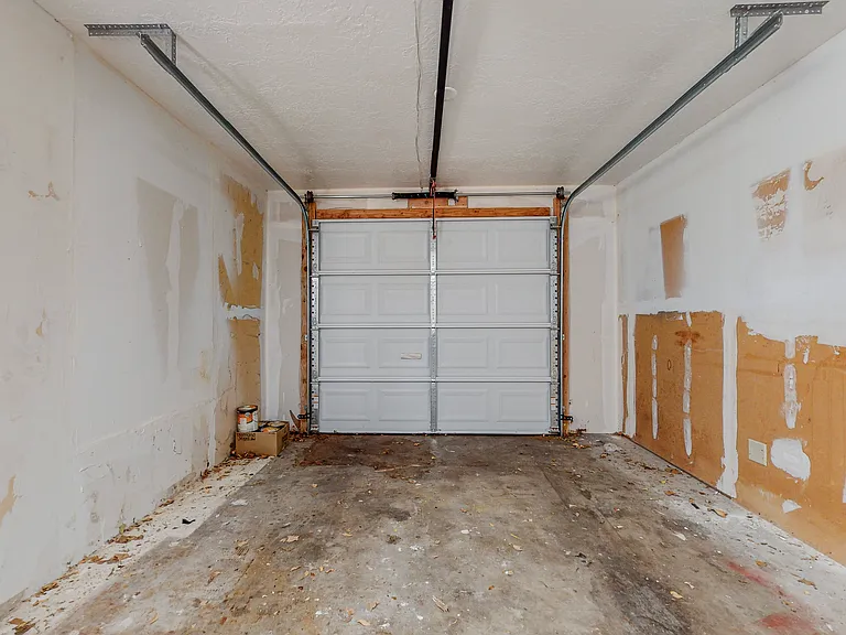 837 Adams St NE — Photo 48