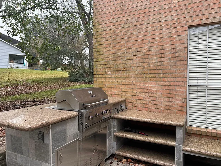 112 Harbour Town Dr — Photo 12