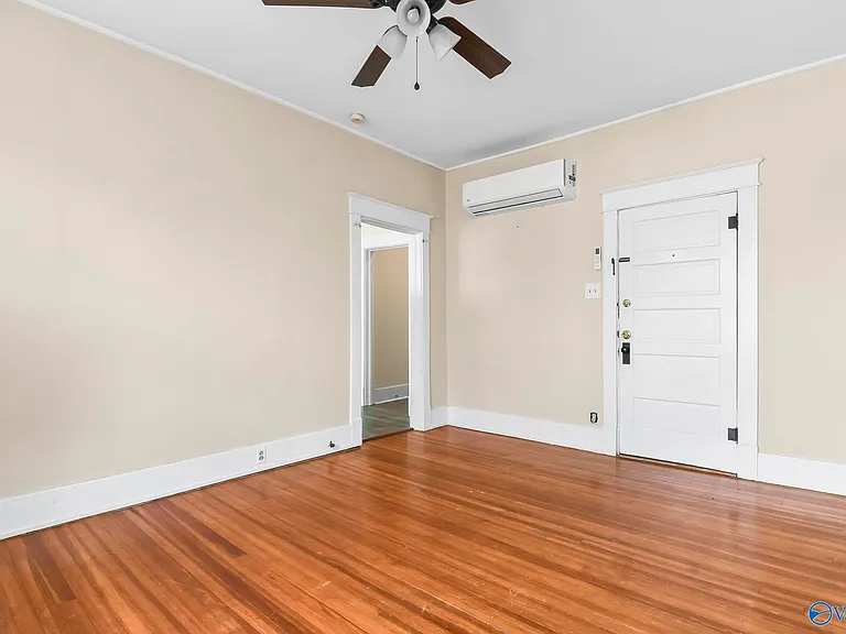 207 Lincoln St SE #E — Photo 8