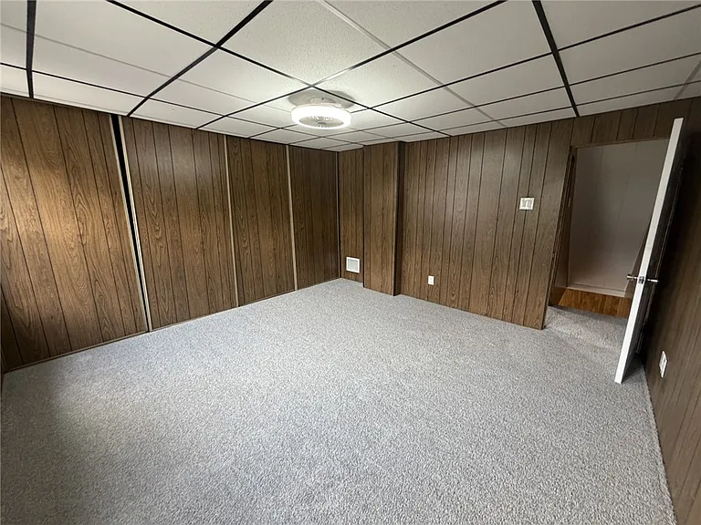 1154 Eisenhower Dr — Photo 34