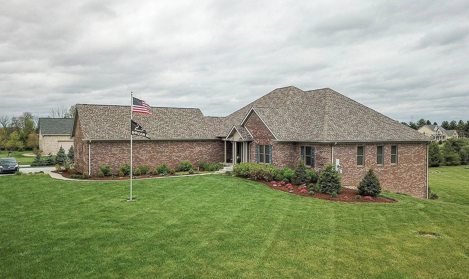 6061 N Fortville Pike photo 1