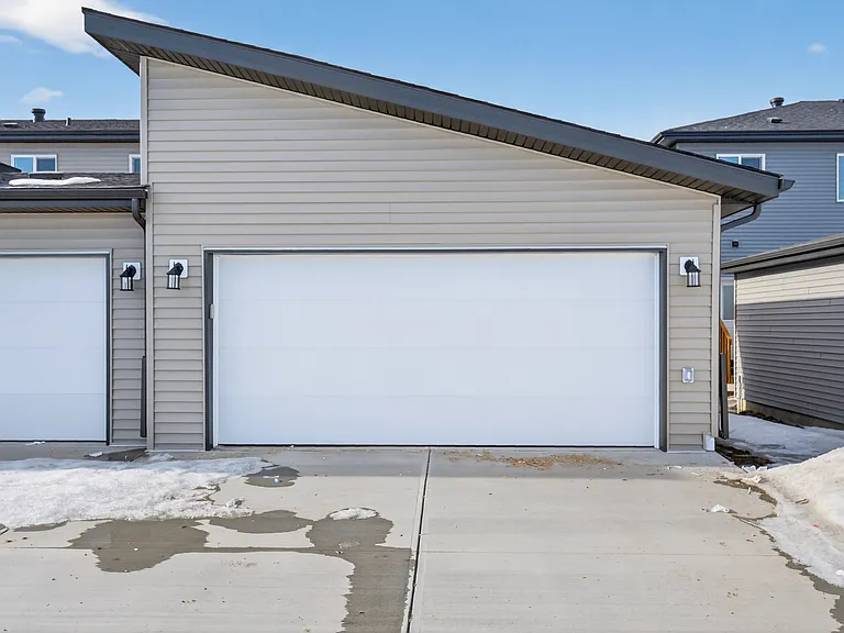 516 Black Stone Blvd — Photo 34