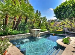 10711 Skyline Dr, Santa Ana, CA 92705