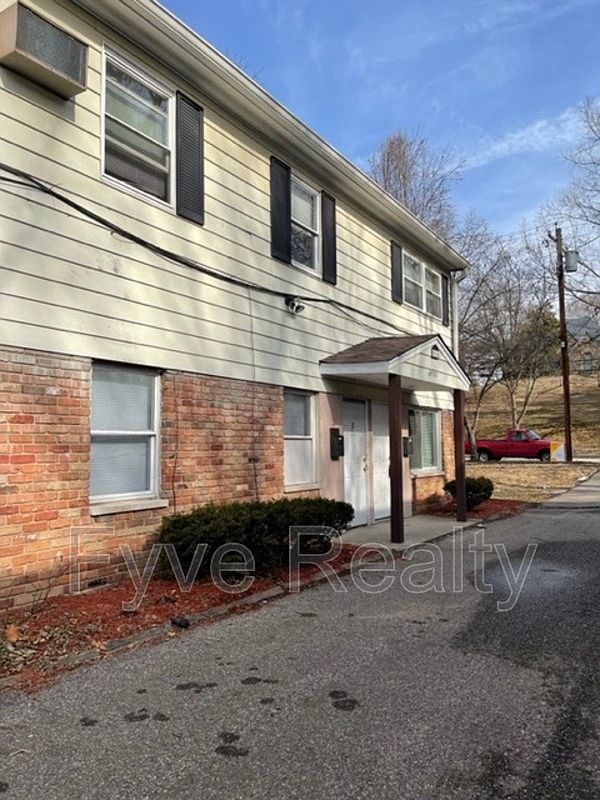 6935 Gracely Dr #1, Cincinnati, OH 45233 | Zillow