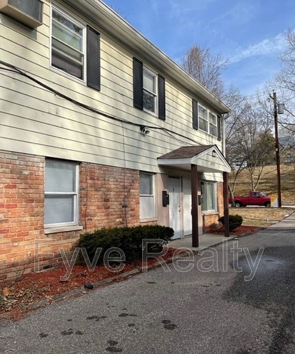 1st image of 6939 Gracely Dr #1