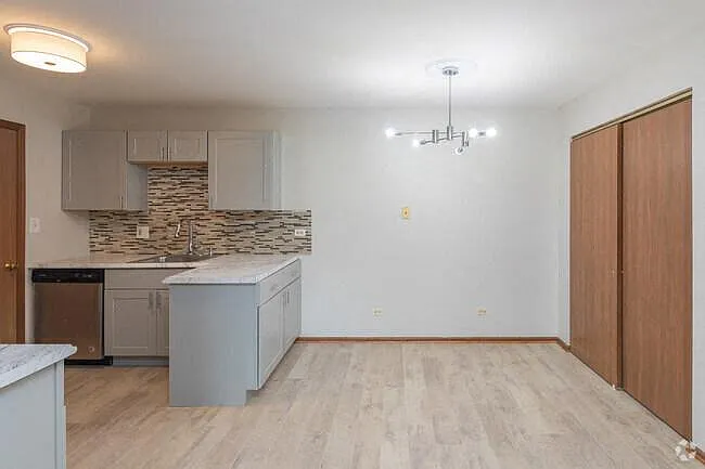 Fawn Ridge Apartments — Photo 19