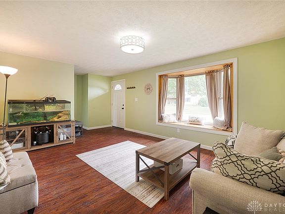 4th image of 1038 Heathwood Dr