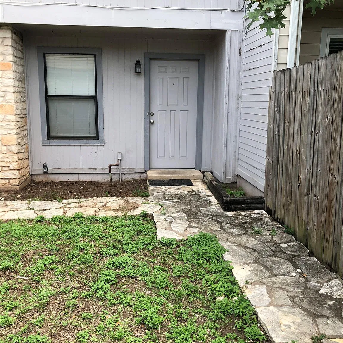 3 bed, 2.5 bath, 1606 sqft, $1,895 — Photo 3