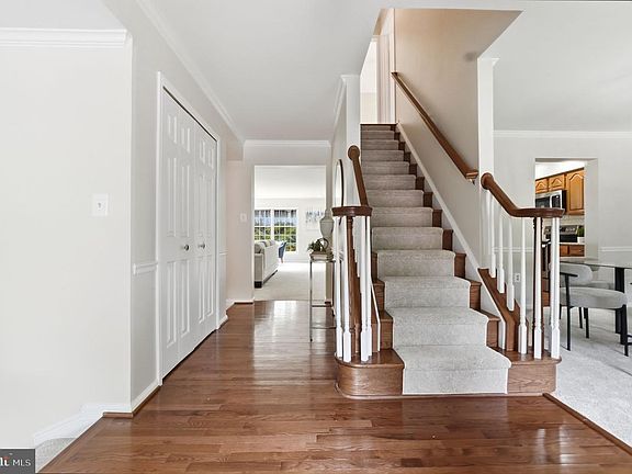 3rd image of 7362 Silver Pine Dr