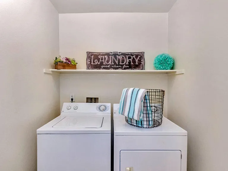 Ventura Vista — Photo 16
