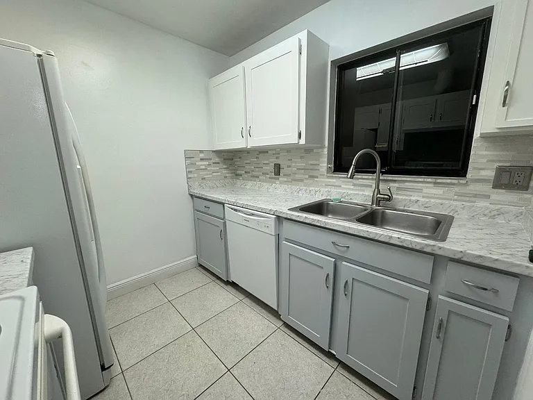 2304 Inagua Way — Photo 6