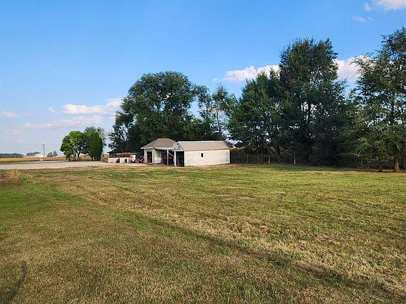 4th image of 2228 Highway 169 N