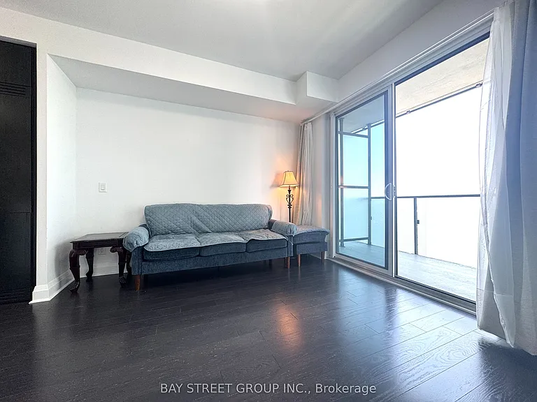 1080 Bay St #2305 — Photo 8
