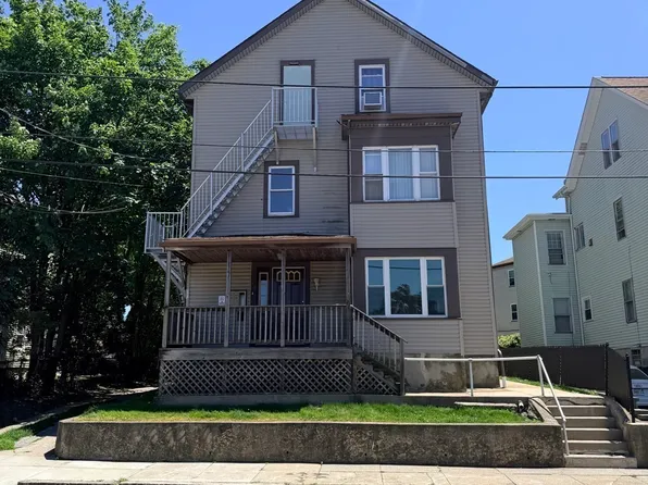 48 Tuttle St, Fall River, MA 02724