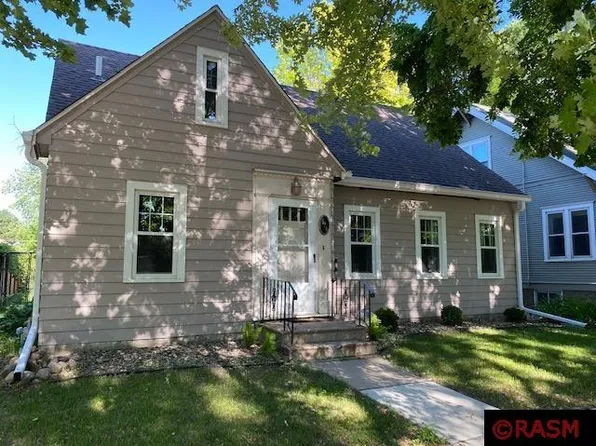 614 Wall St, North Mankato, MN 56003