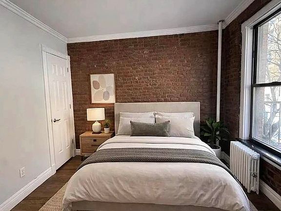 3rd image of 410 E 13th St APT 6