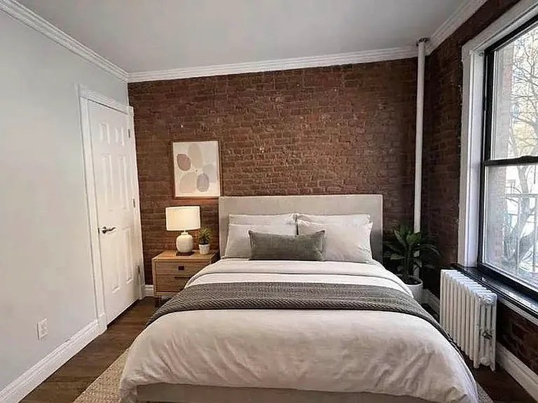 410 E 13th St #6 — Photo 3