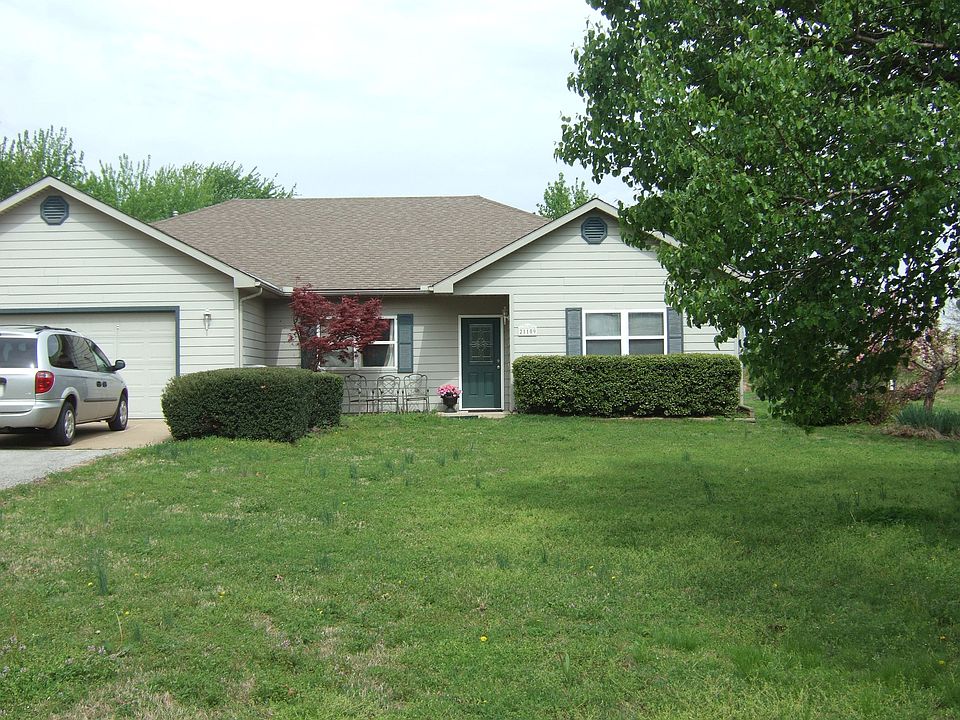 2nd image of 21109 Highway 16 E