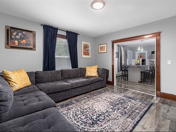 3rd image of 628 Cumberland Hill Rd