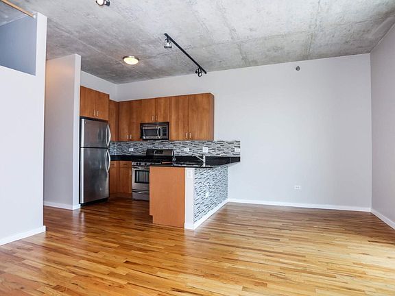2nd image of 1620 S Michigan Ave Unit 525