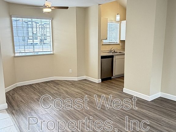 4th image of 297 Acacia Ave #A
