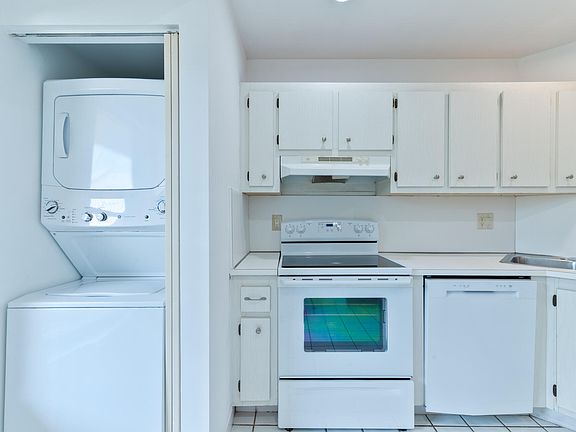 2nd image of 225 SE 10th Street #11D