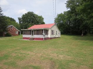 205 Cherry Ave, Saint Joseph, TN 38481