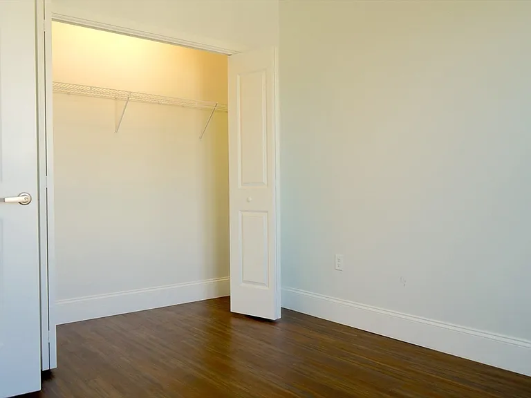 205 Maverick St #412 — Photo 11